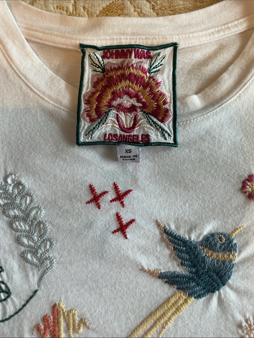 JOHNNY WAS TEE - Picture 2 of 7